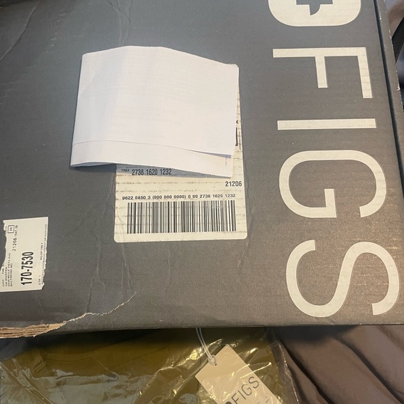 Brand new , 3 tops in size Large & two pairs of pants in size small/tall - Picture 2 of 6